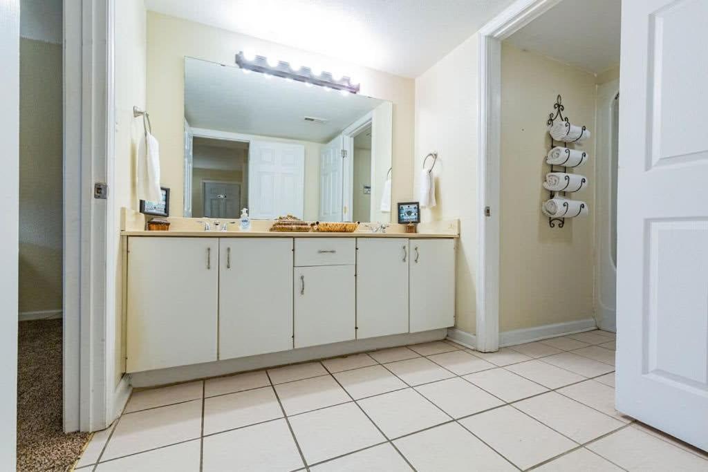2-Bed, 1-Bath Apartment Near I-24, Great Location チャタヌーガ エクステリア 写真