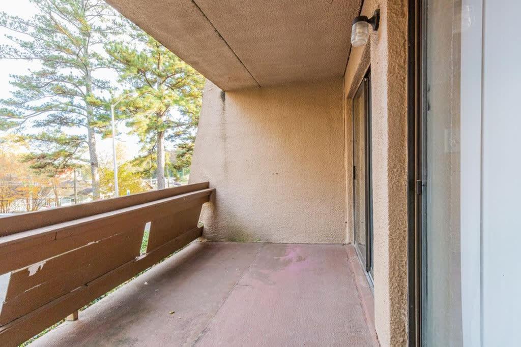 2-Bed, 1-Bath Apartment Near I-24, Great Location チャタヌーガ エクステリア 写真