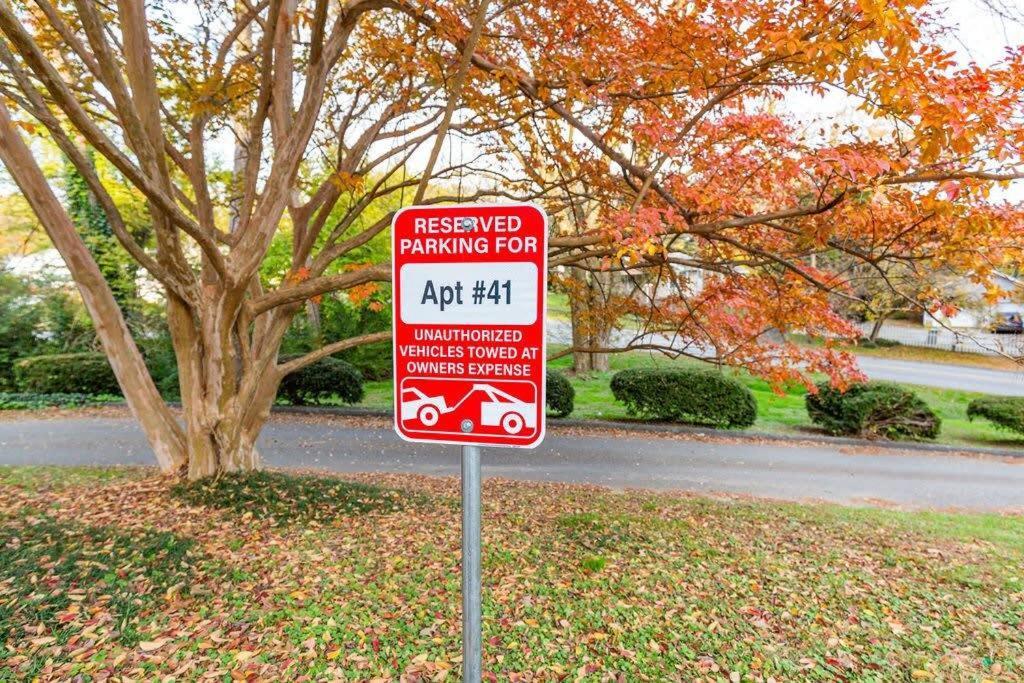2-Bed, 1-Bath Apartment Near I-24, Great Location チャタヌーガ エクステリア 写真