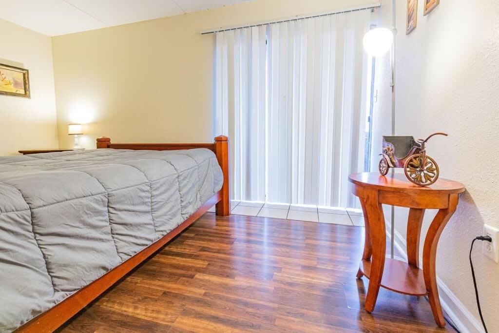 2-Bed, 1-Bath Apartment Near I-24, Great Location チャタヌーガ エクステリア 写真